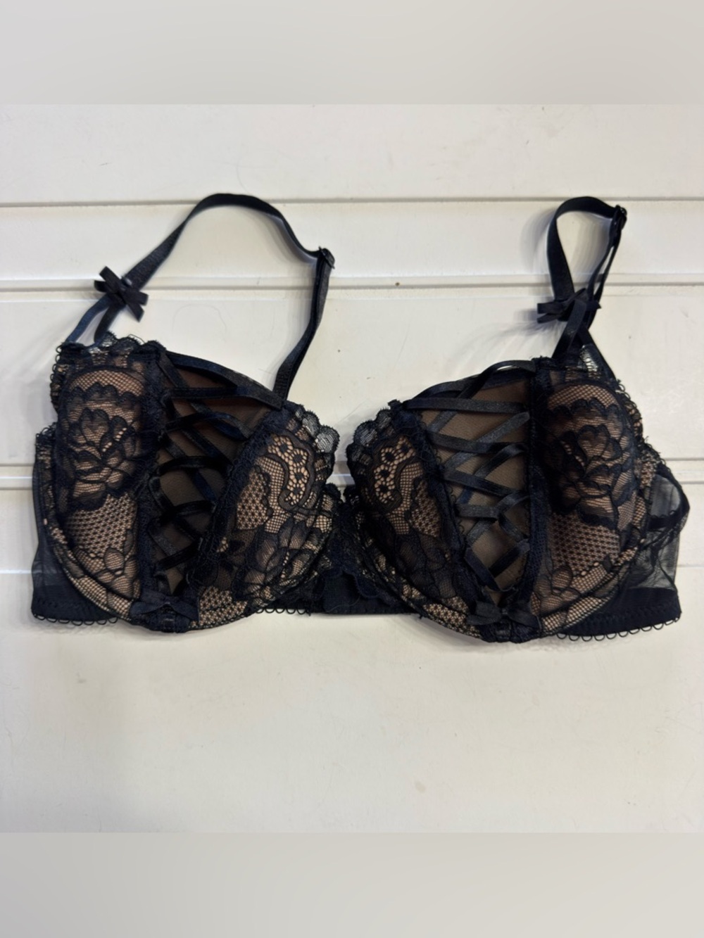 Adore Me Women’s Sz 32D Black Tan Lace Ribbon Stringy Bra Bows